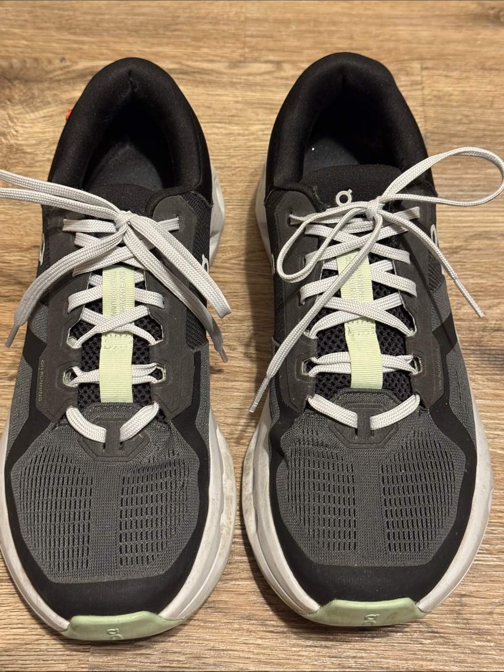 On Running Women’s Cloudrunner 2 Shawdow|Lima Colorwave Size US9.5